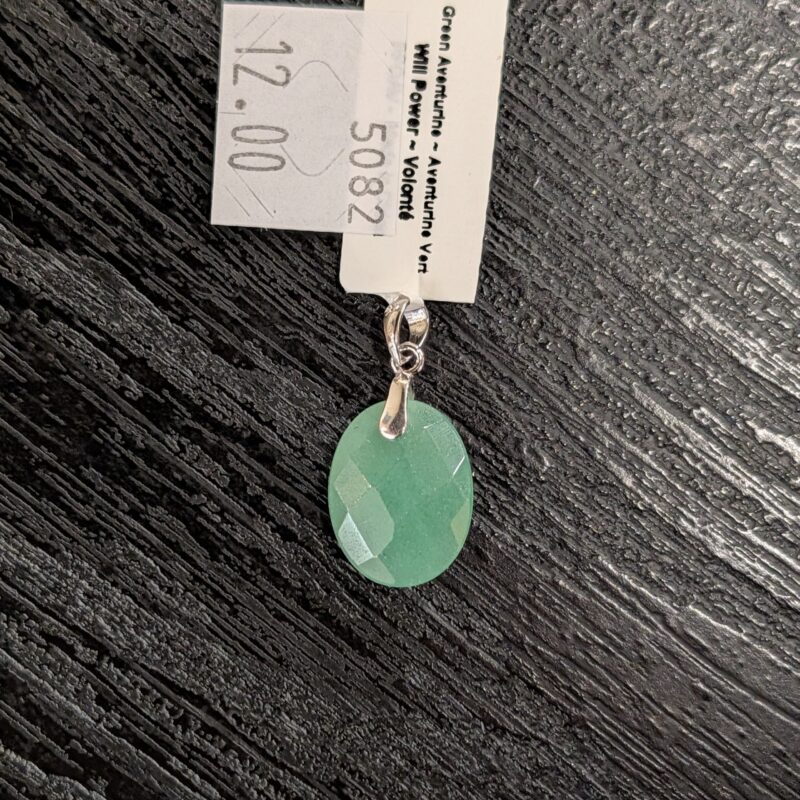 Faceted Oval Pendant (5082) - Green Aventurine